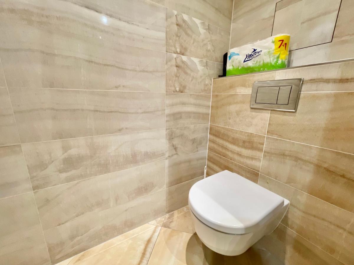 Centrum Park Apartment+ Прага Экстерьер фото